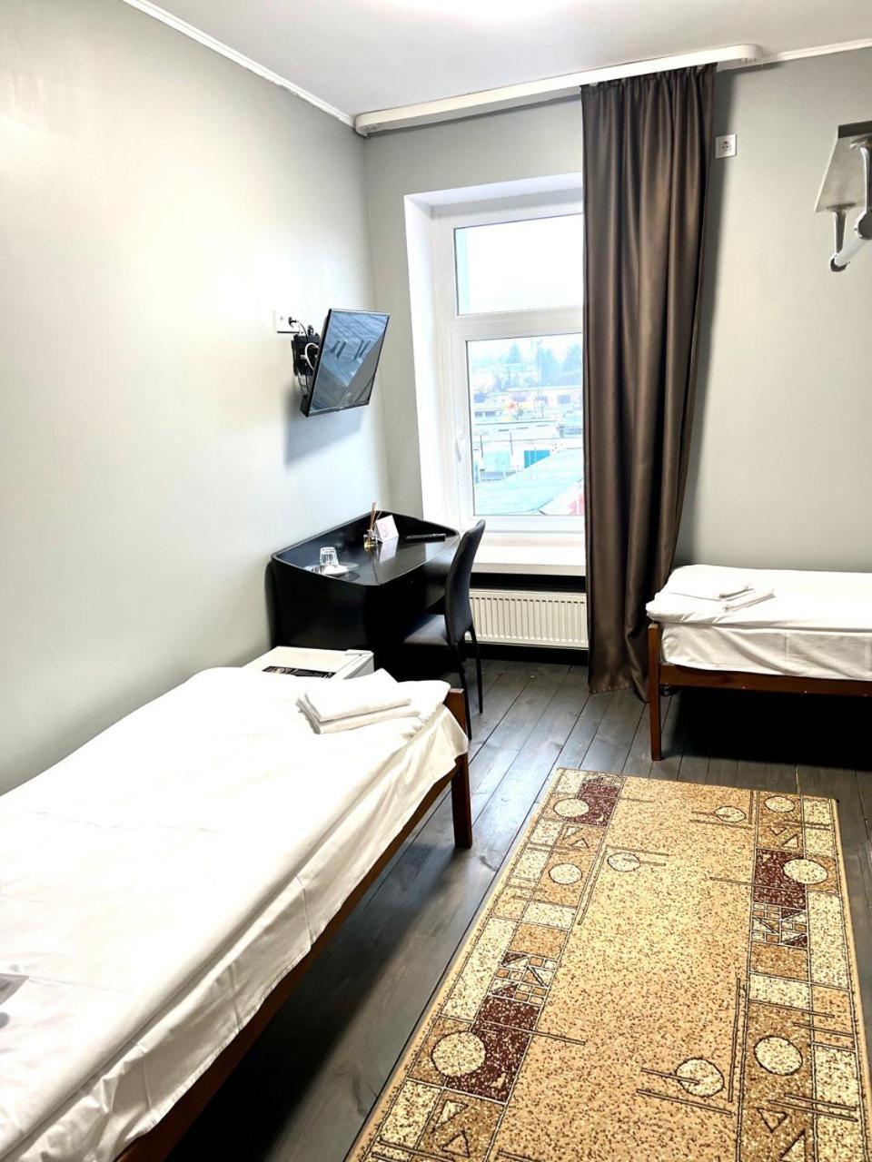 Maximus Hotel Луцьк Екстер'єр фото