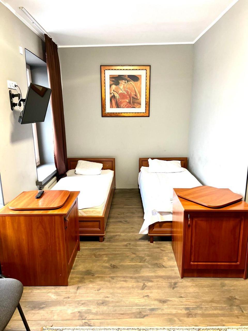 Maximus Hotel Луцьк Екстер'єр фото